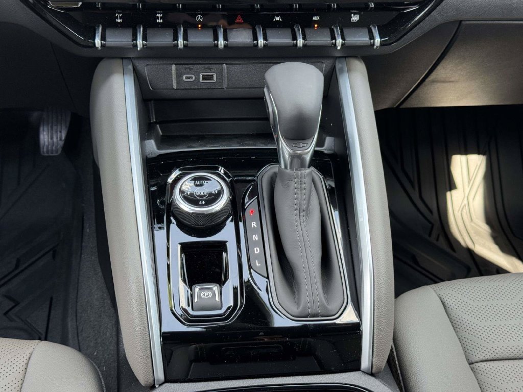 2026 Chevrolet Colorado ZR2 - Photo 7