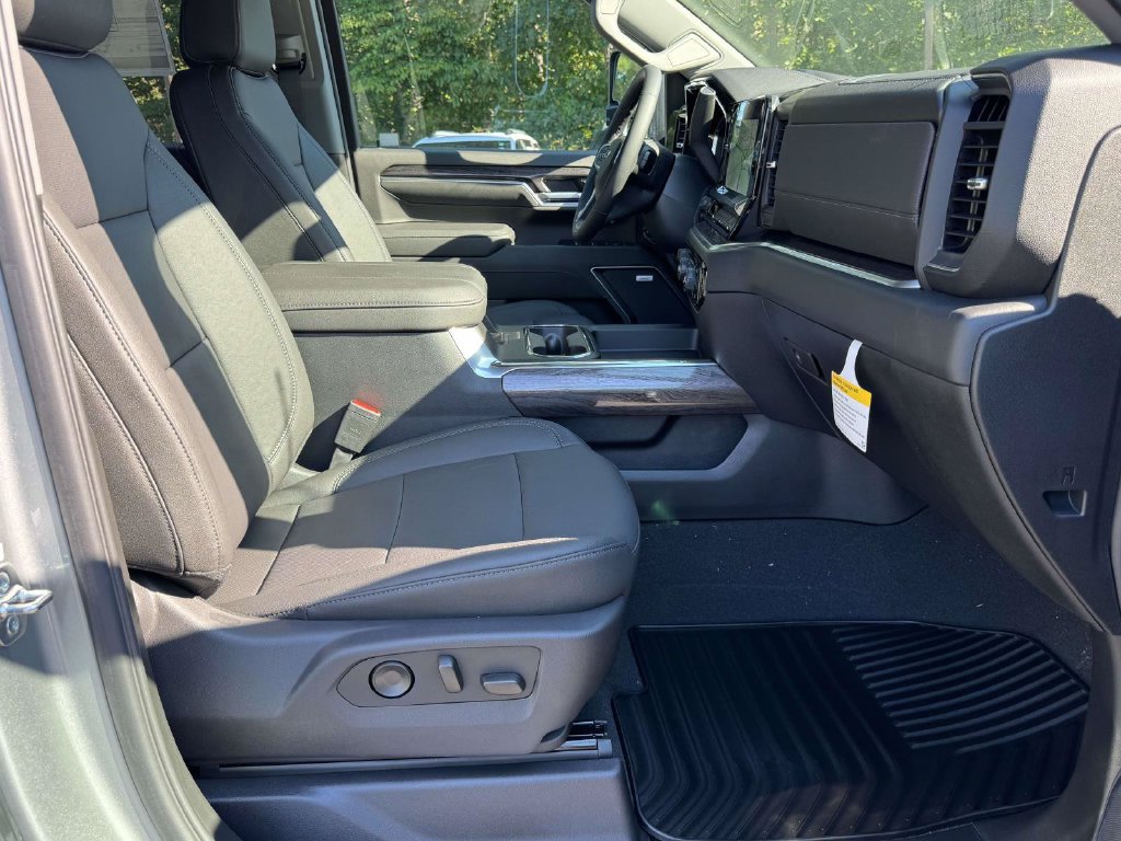 2026 Chevrolet Silverado 2500 HD LTZ - Photo 14