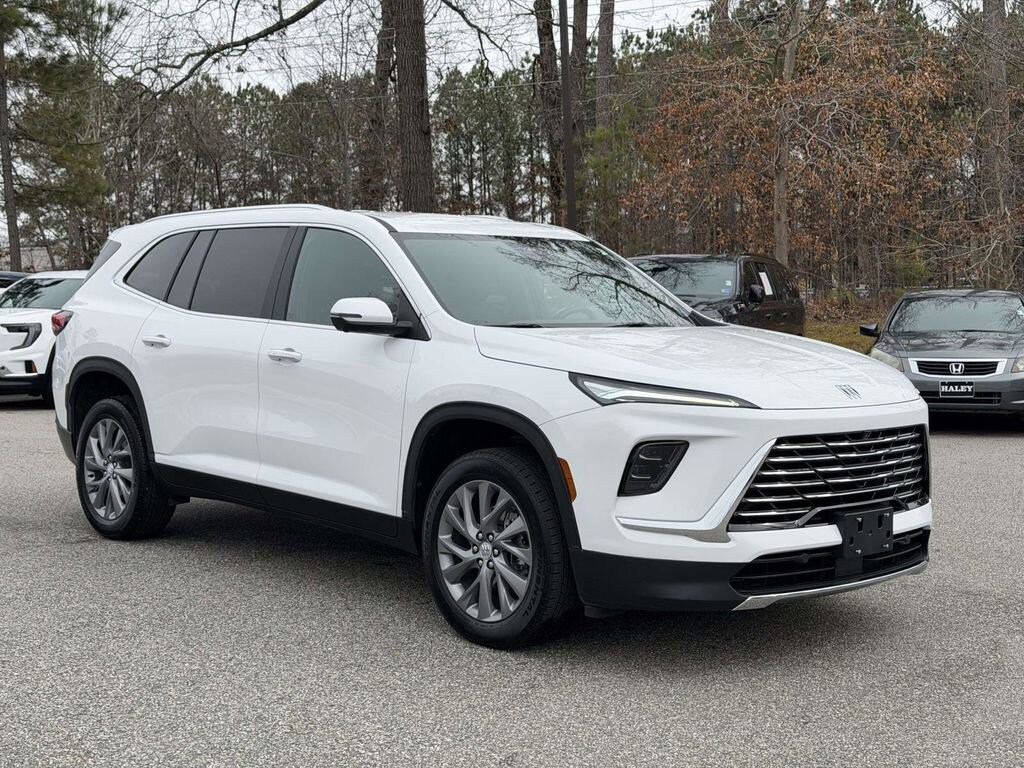 Used 2025 Buick Enclave Preferred SUV