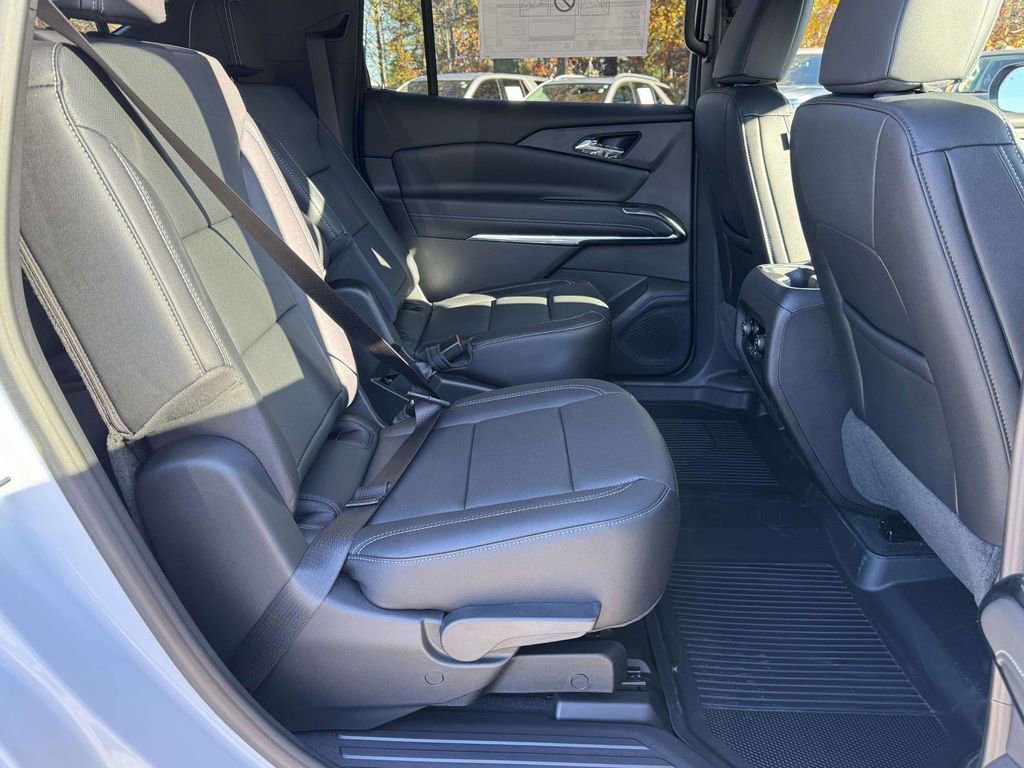 2026 Chevrolet Traverse LT - Photo 14