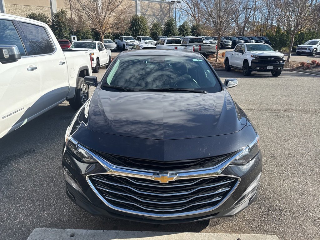 2023 Chevrolet Malibu 1LT photo 2