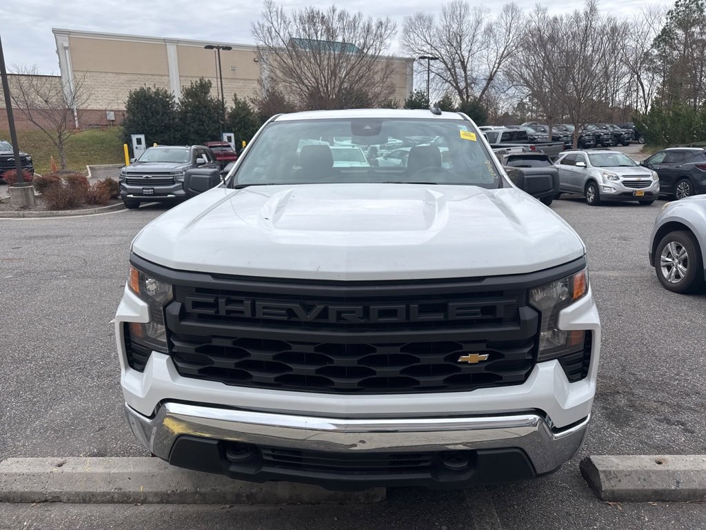 2024 Chevrolet Silverado 1500 photo 2