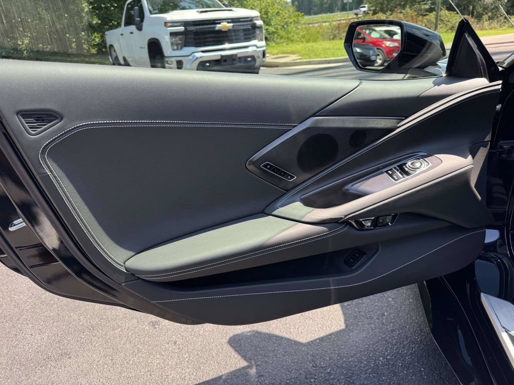 2027 Chevrolet Corvette 2LZ - Photo 18