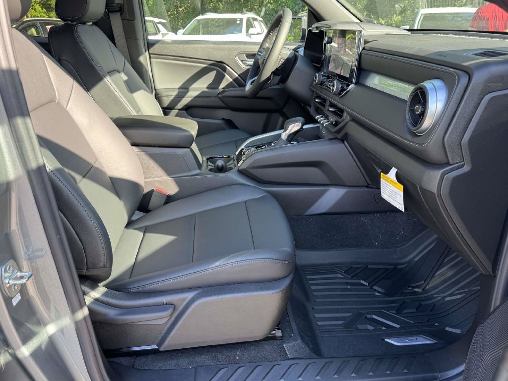2026 Chevrolet Colorado LT - Photo 15