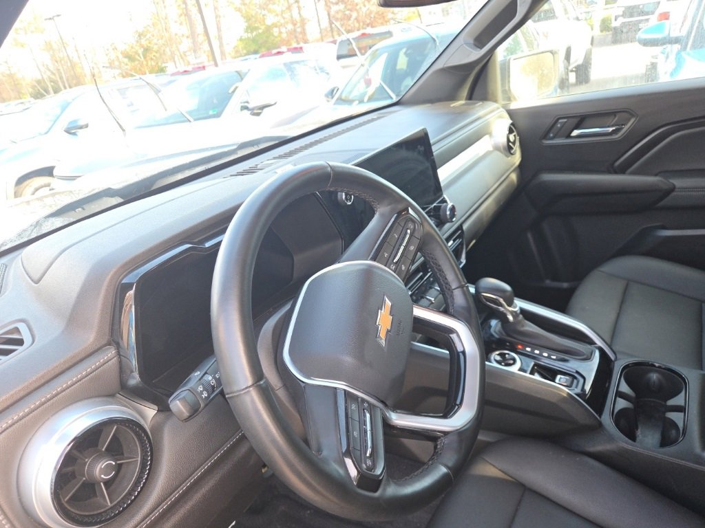 2023 Chevrolet Colorado LT photo 4
