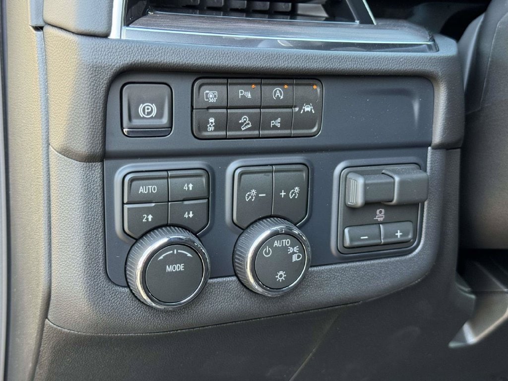 2026 Chevrolet Tahoe LS - Photo 9
