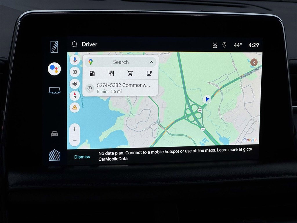 2022 Chevrolet Suburban LT photo 3