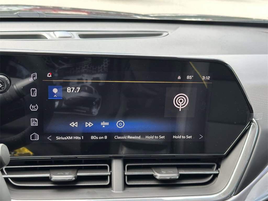 2026 Chevrolet Trax ACTIV photo 2
