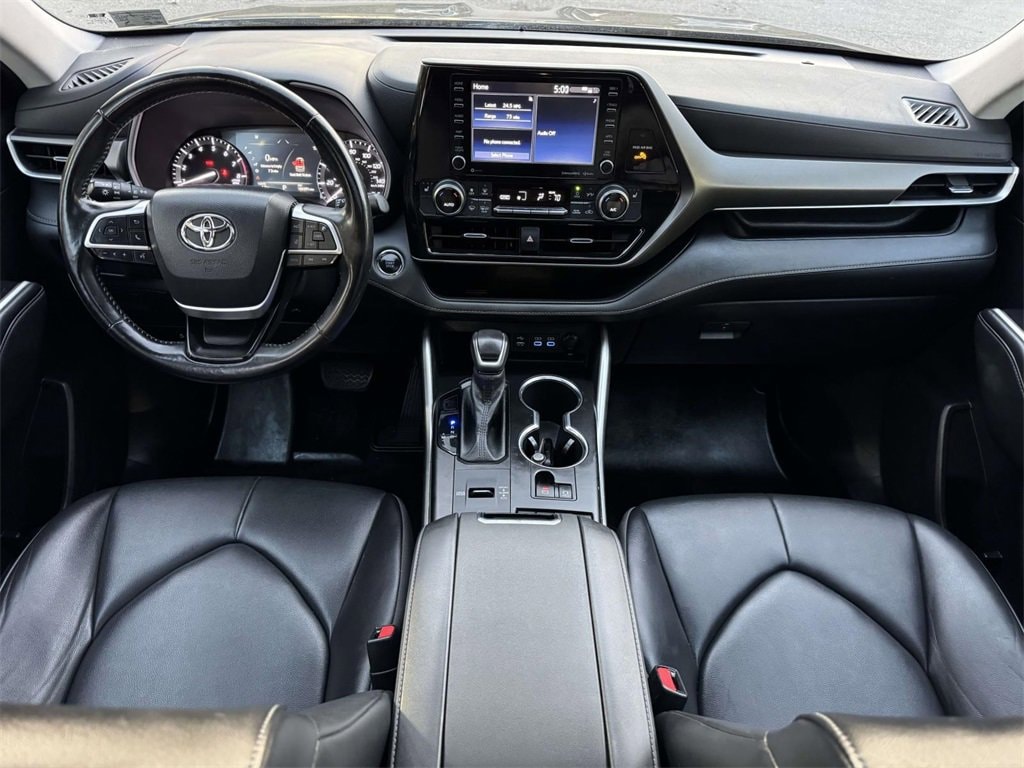 Used 2022 Toyota Highlander XLE