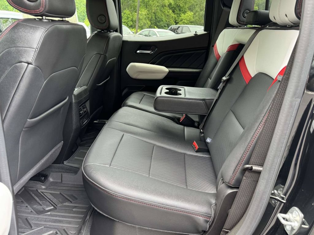 2024 GMC Canyon AT4X - Photo 18
