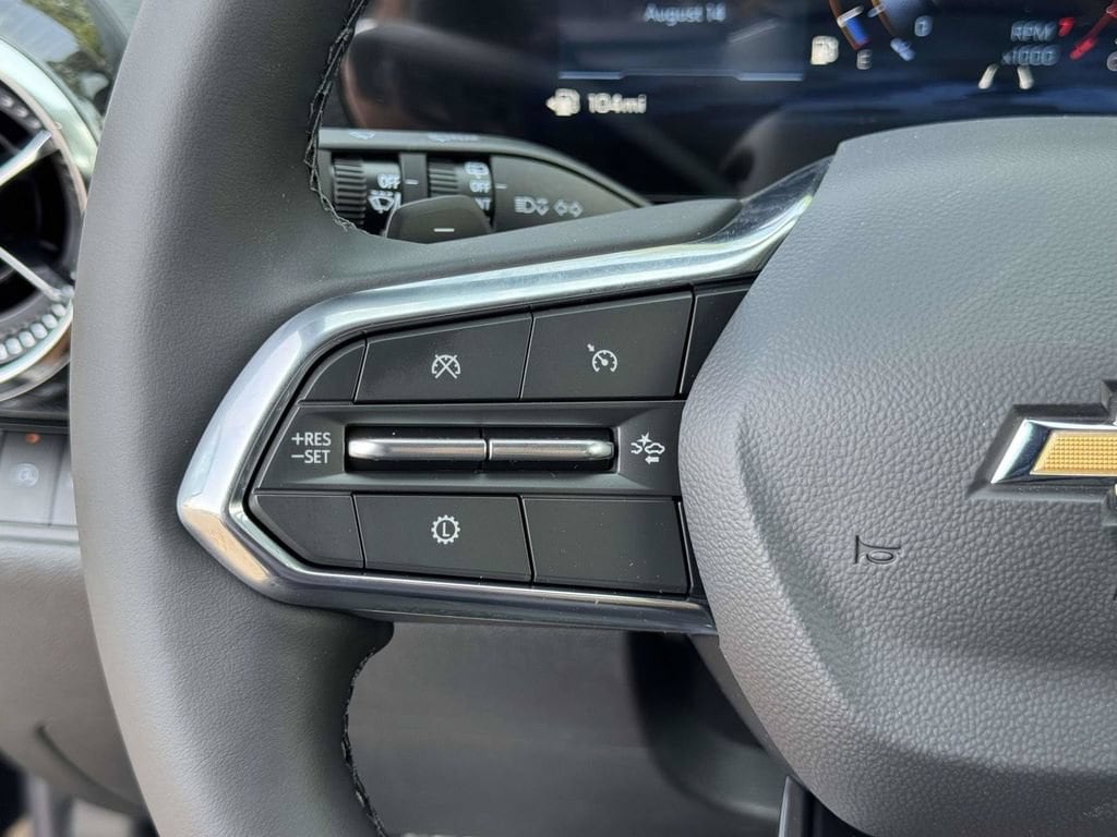 2027 Chevrolet Equinox LT - Photo 11