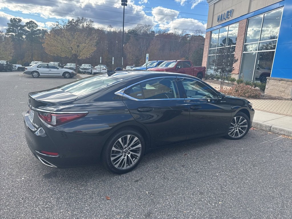 2019 Lexus ES 350 Ultra Luxury photo 4