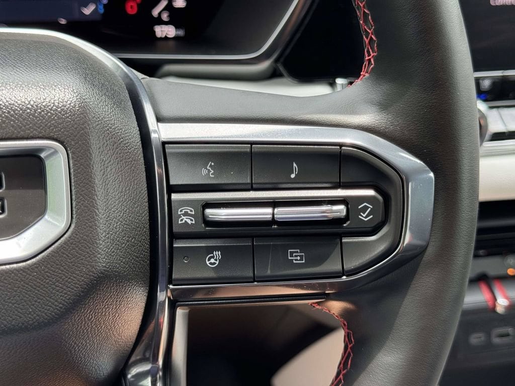 2024 GMC Canyon AT4X - Photo 13