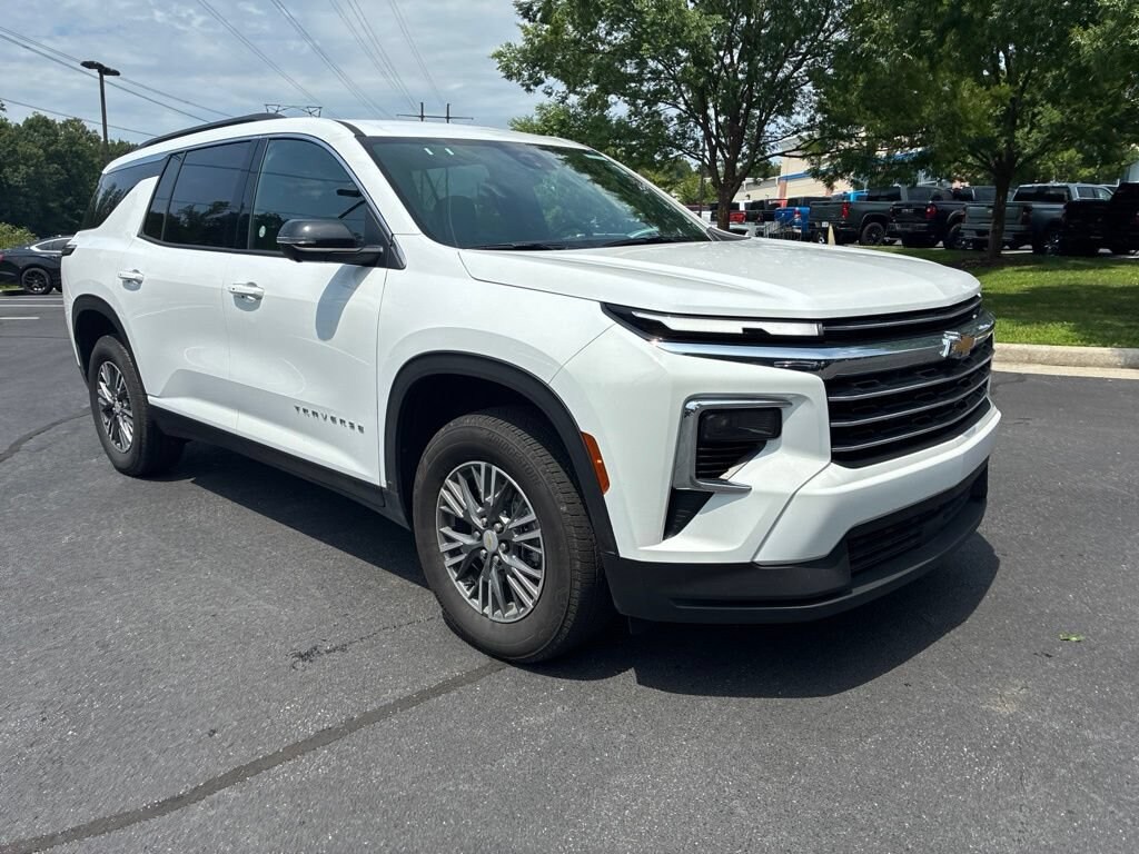 Used 2026 Chevrolet Traverse LT SUV