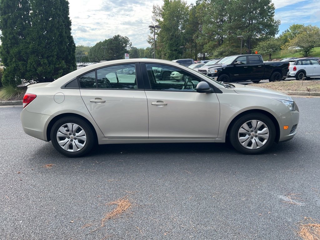 2014 Chevrolet Cruze LS photo 4