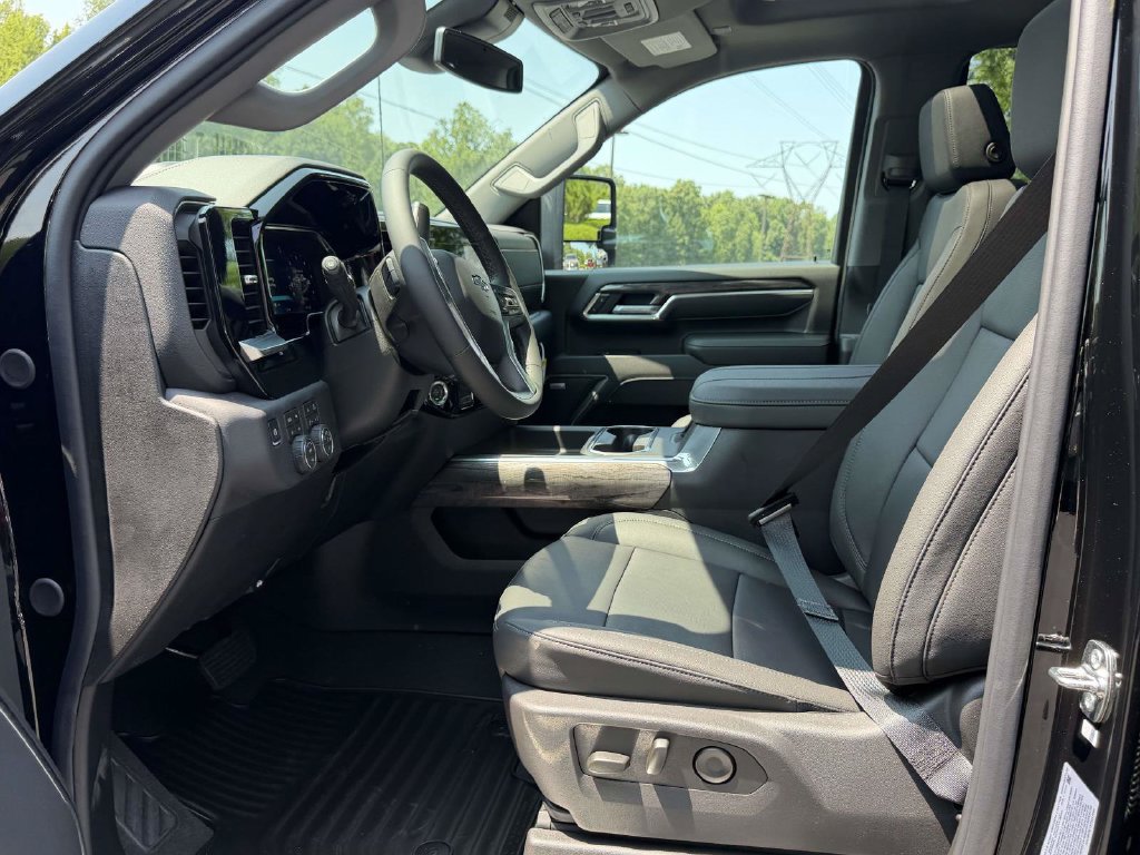 2026 Chevrolet Silverado 2500 HD LTZ - Photo 15
