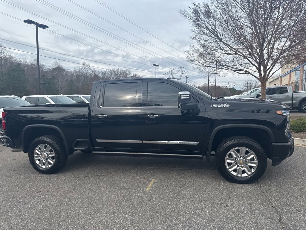 Used 2025 Chevrolet Silverado 3500 HD High Country Truck