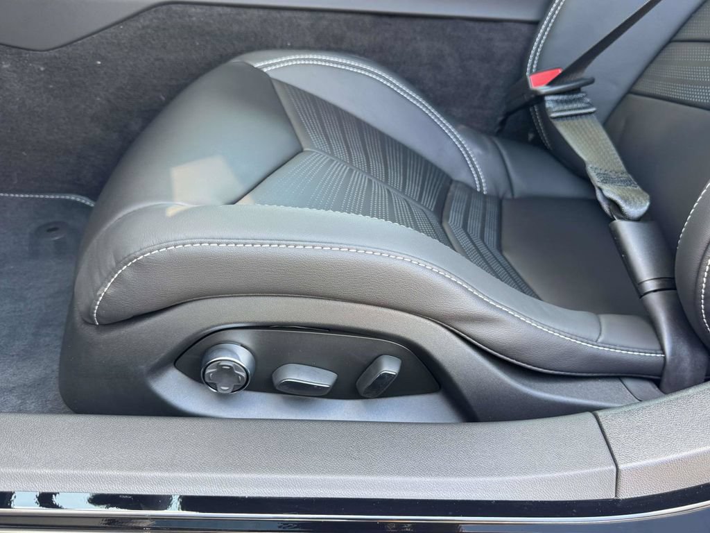 2027 Chevrolet Corvette 2LZ - Photo 20