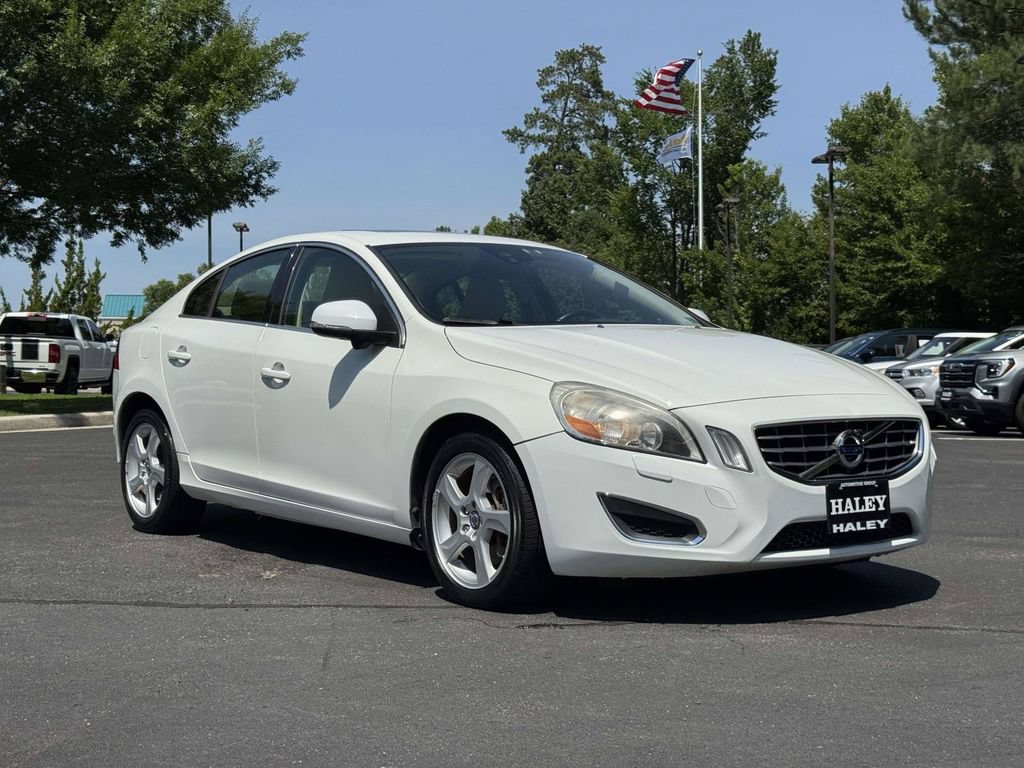 Used 2013 Volvo S60 T5 with VIN YV1612FH4D2200917 for sale in Midlothian, VA