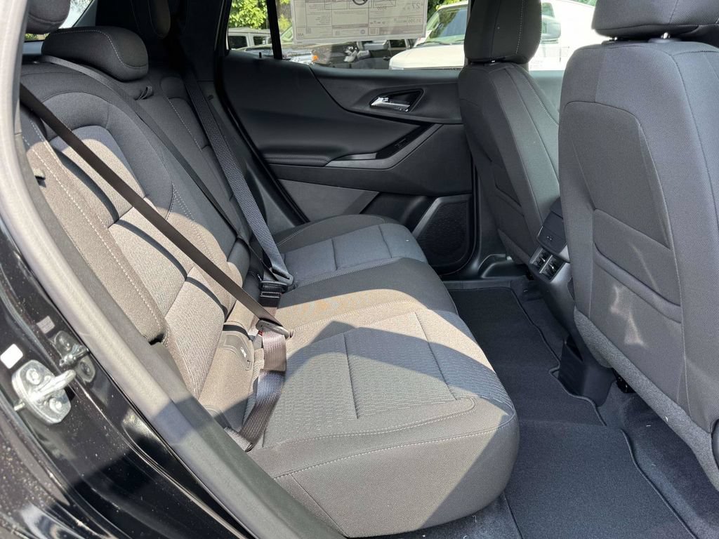 2027 Chevrolet Equinox LT - Photo 15