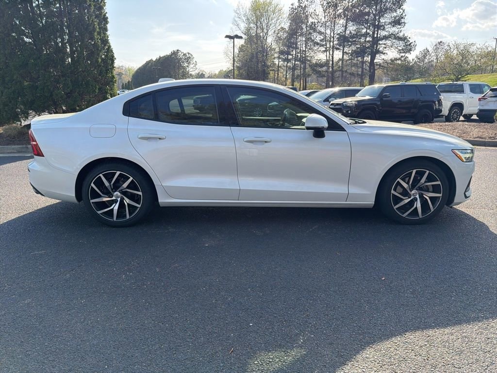 Used 2020 Volvo S60 Momentum