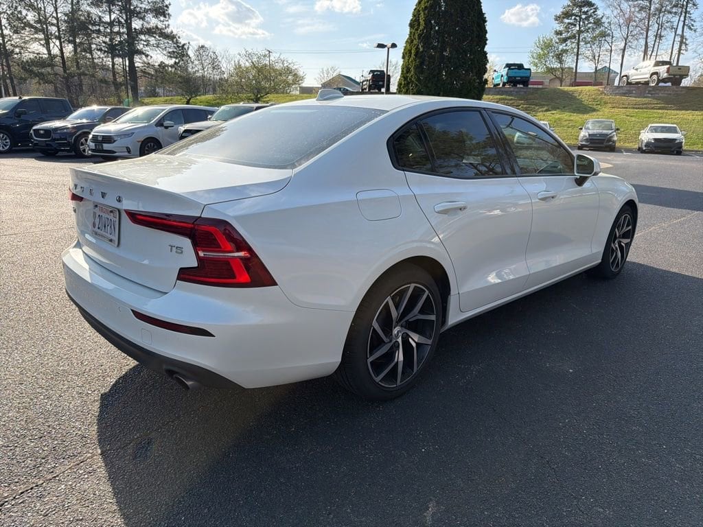 Used 2020 Volvo S60 Momentum