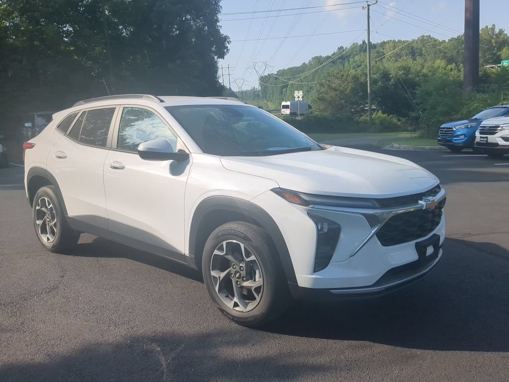 Used 2024 Chevrolet Trax LT SUV