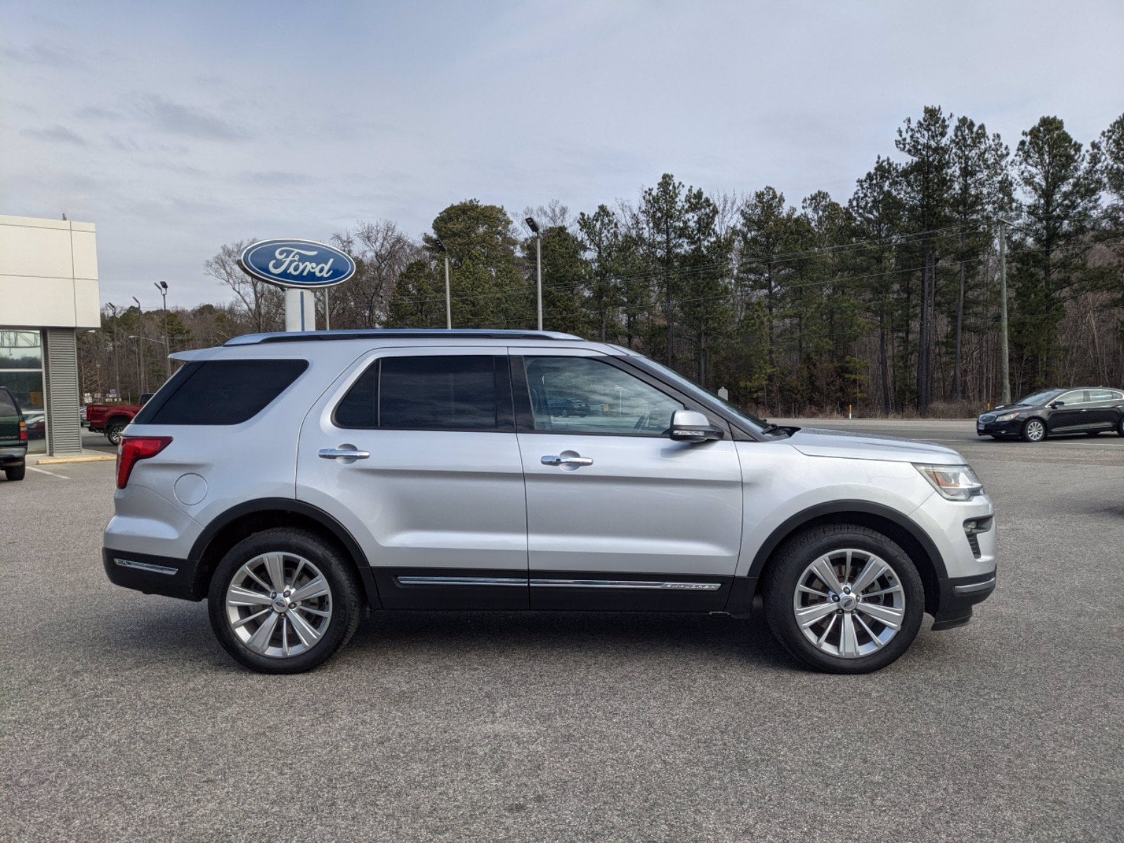 Used 2019 Ford Explorer Limited with VIN 1FM5K8F8XKGB48013 for sale in Farmville, VA