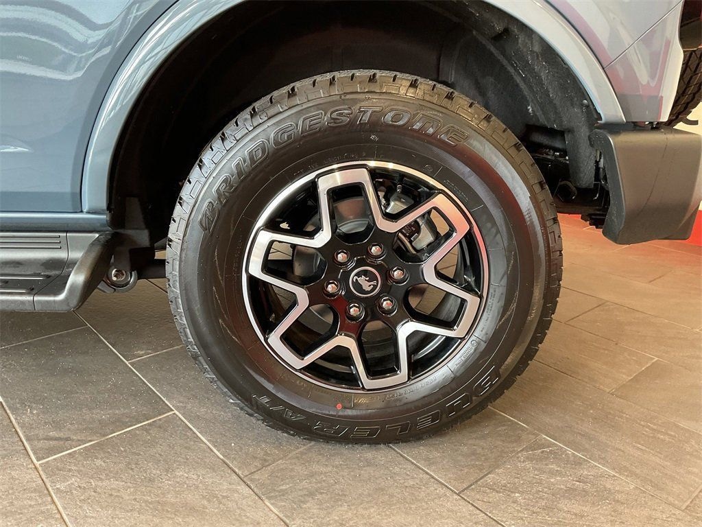 New 2025 Ford Bronco Outer Banks SUV