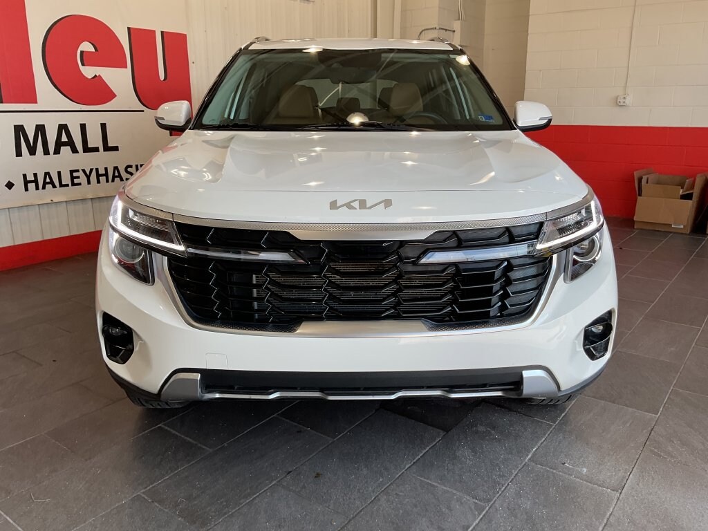 Used 2025 Kia Seltos EX SUV