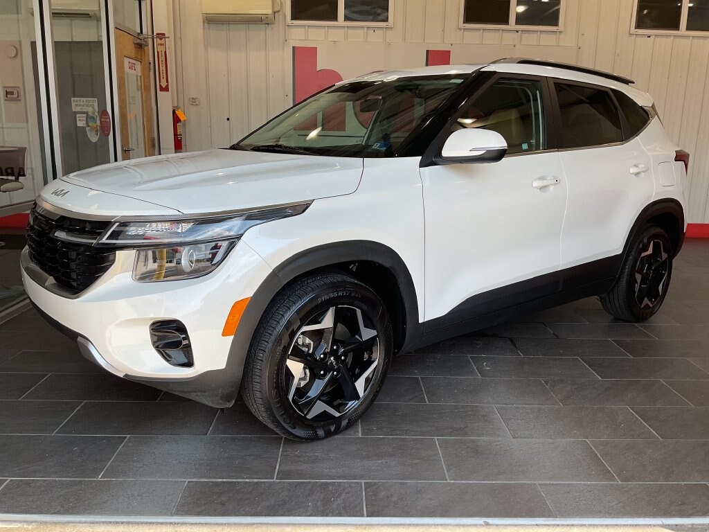Used 2025 Kia Seltos EX SUV
