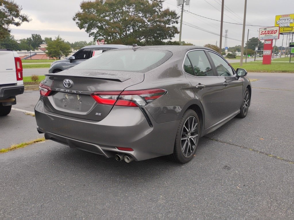 2024 Toyota Camry SE photo 3