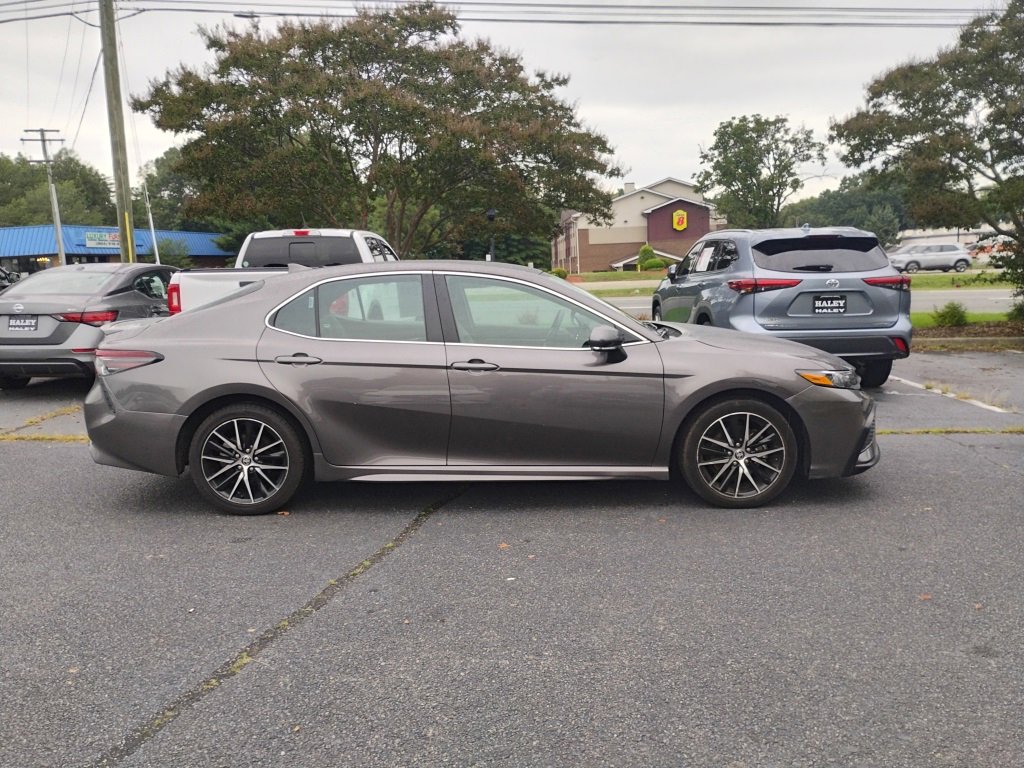2024 Toyota Camry SE photo 2