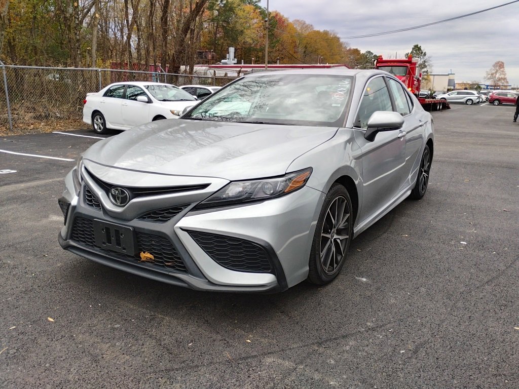 2023 Toyota Camry SE photo 4