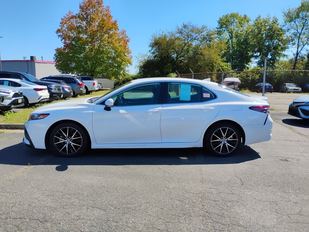 2024 Toyota Camry SE photo 2