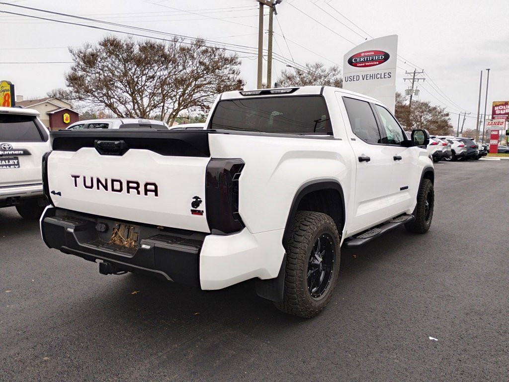 2022 Toyota Tundra SR5 CrewMax photo 3
