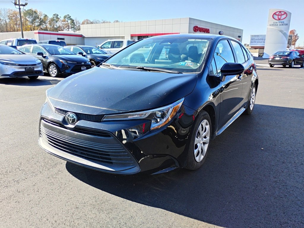 2024 Toyota Corolla LE photo 3