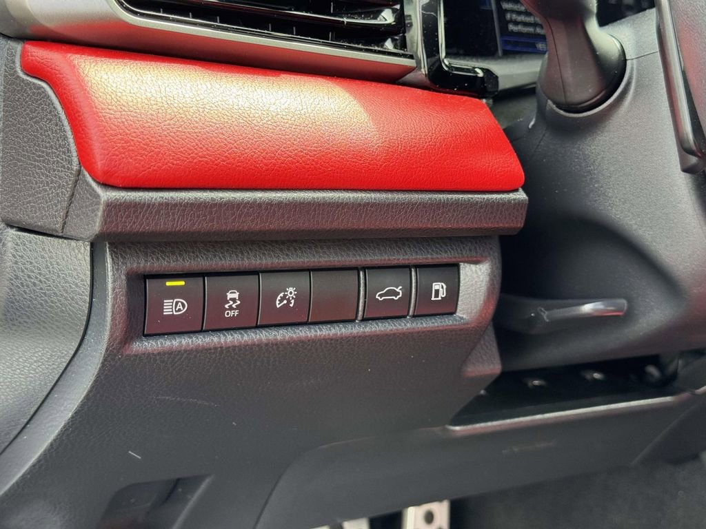2025 Toyota Camry XSE - Photo 10