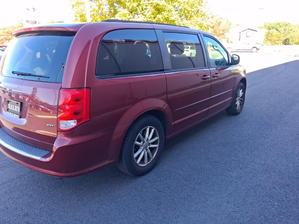 Used 2016 Dodge Grand Caravan SXT Minivan/Van