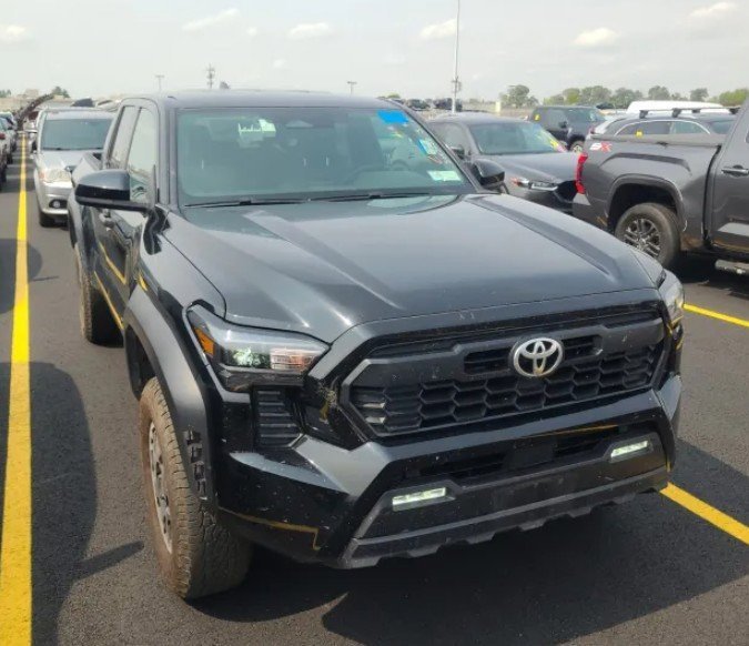 2024 Toyota Tacoma TRD Off-Road 4x4 photo 4