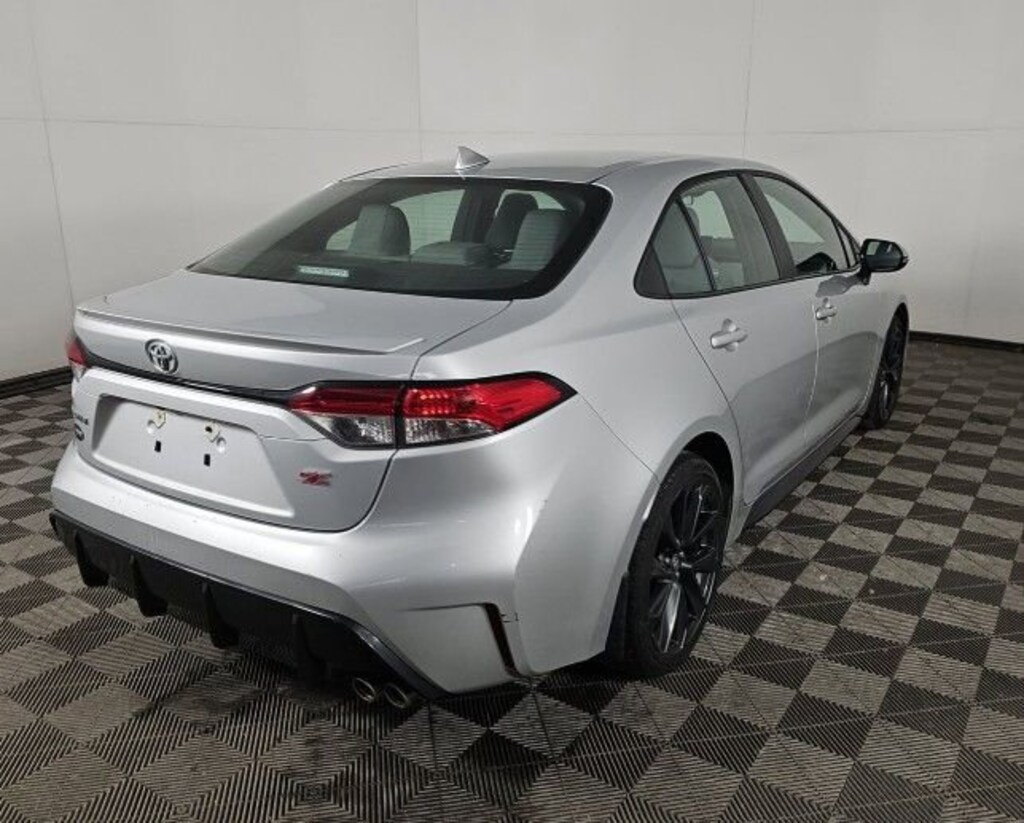 Used 2024 Toyota Corolla SE Sedan