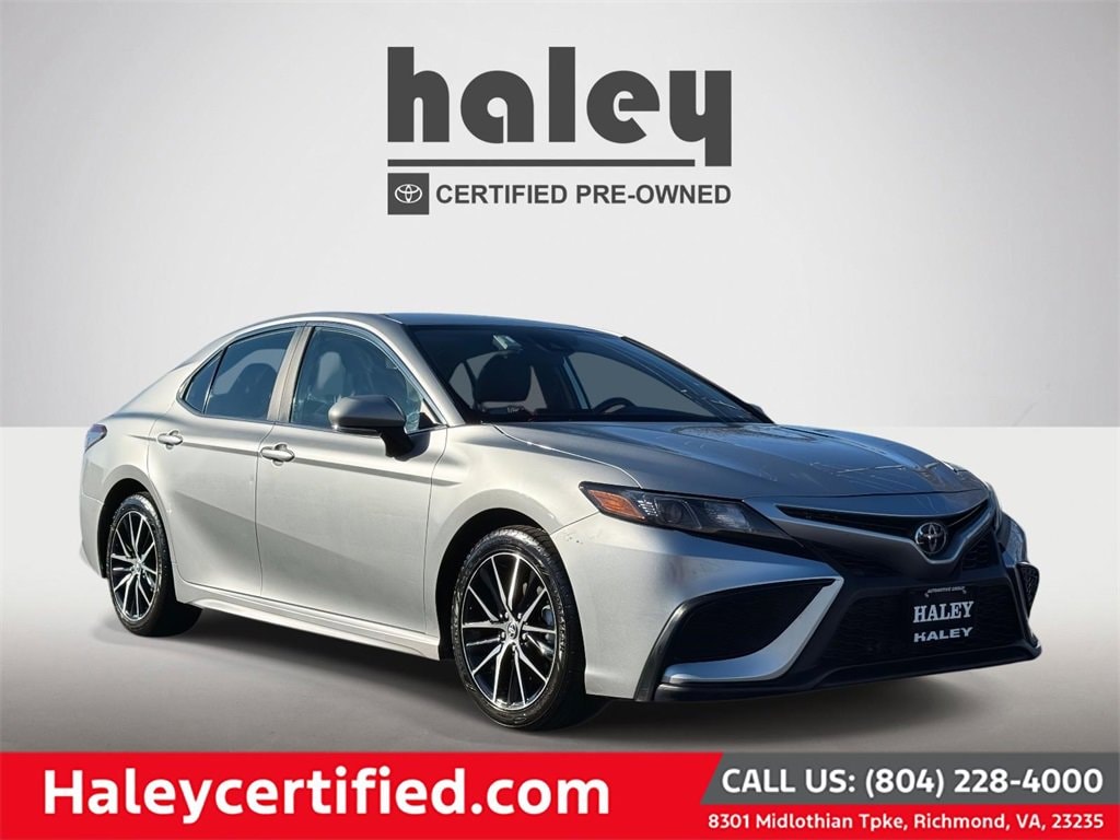 Used 2023 Toyota Camry SE Sedan