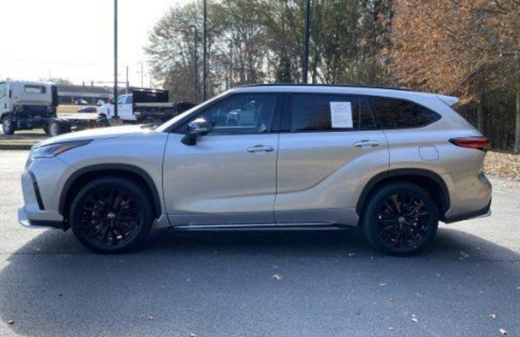 Used 2023 Toyota Highlander XSE SUV