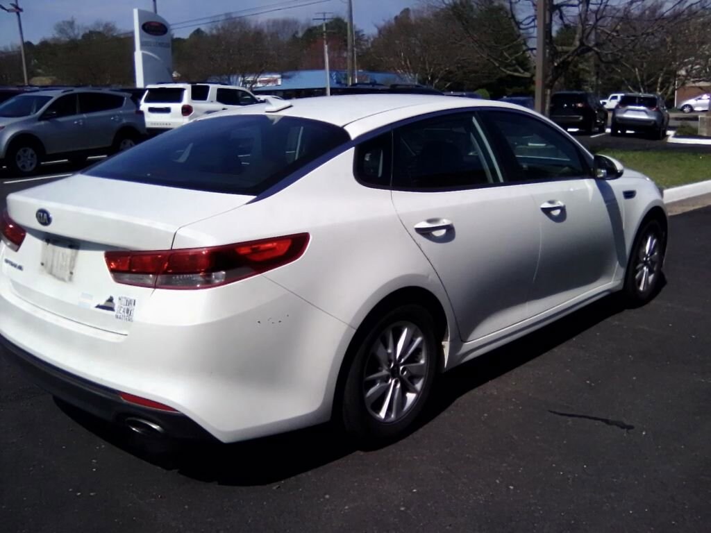 Used 2016 Kia Optima LX Sedan