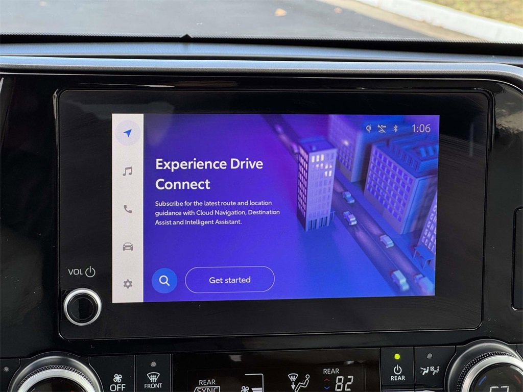 2023 Toyota Highlander L photo 3