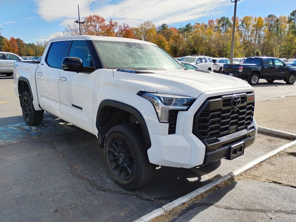2024 Toyota Tundra Limited CrewMax photo 4