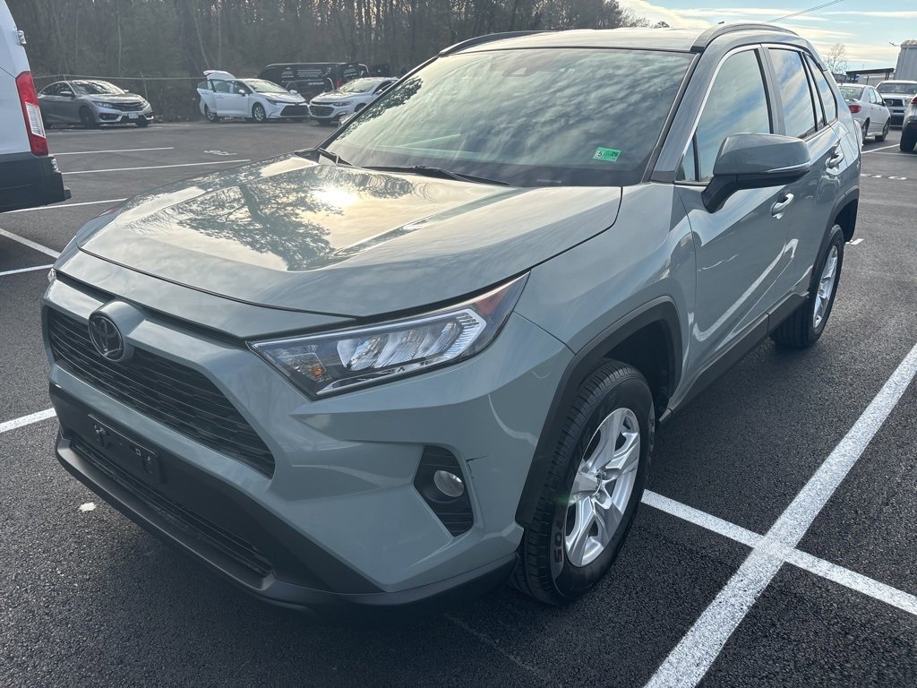 2021 Toyota RAV4 XLE photo 4
