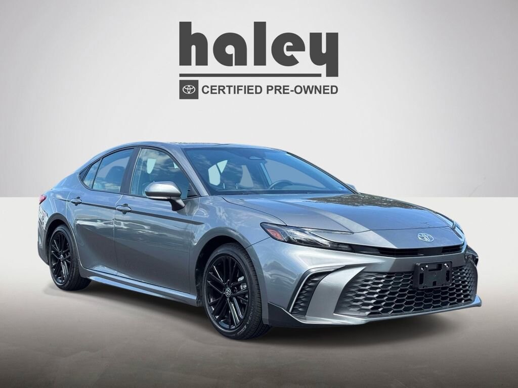 Used 2025 Toyota Camry SE Sedan