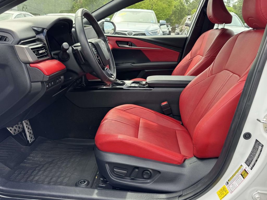 2025 Toyota Camry XSE - Photo 20