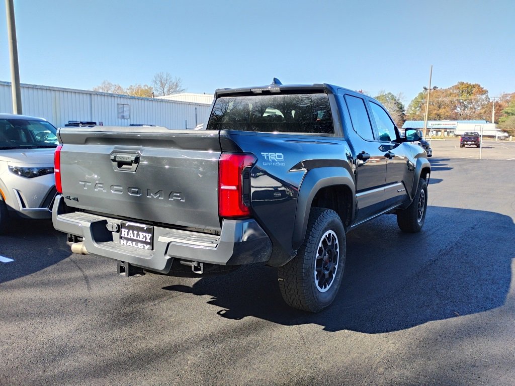 2024 Toyota Tacoma TRD Off-Road Double Cab photo 3